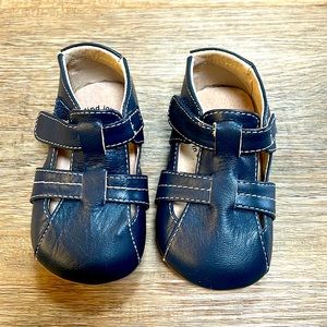 Livie and Luca Navy blue leather sandals. Baby size 6-12